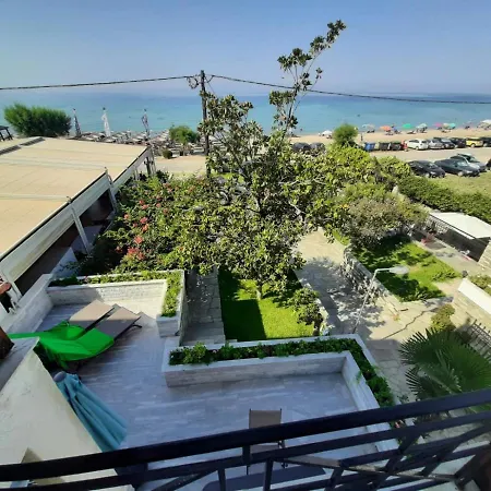 Sun Halkidiki Seaside Villa Nea Kallikrateia